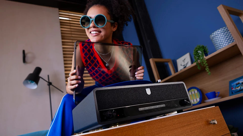 Philips CENTURY Bluetooth Turntable "The Stevie" All-in-One Record Player