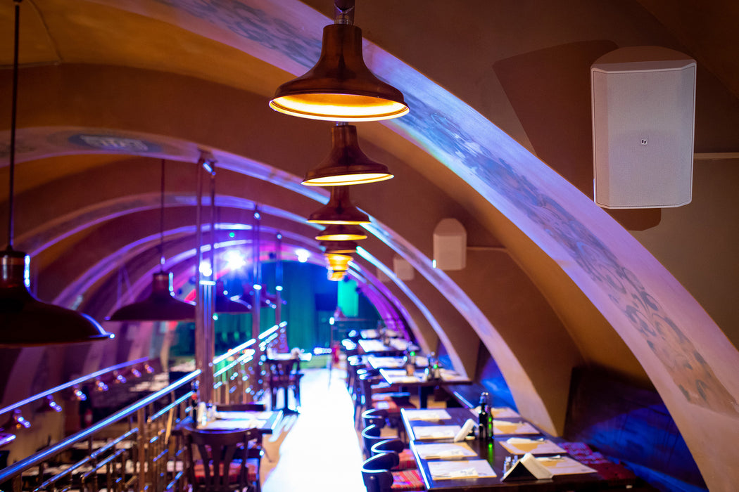 Electro-Voice EVID-S8.2T 8" Full-Range IP54 Wall Speakers 100V/8Ω (Pair) – Black or White